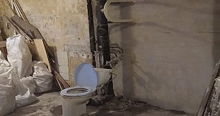 Демонтаж сантехкабины в панельном доме - цена от 1035 рублей | Сварной-Звл